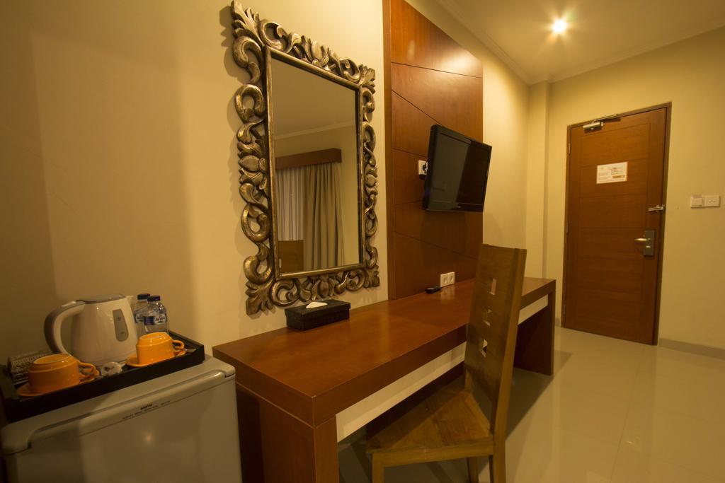 Svarna Hotel Sanur Exteriör bild