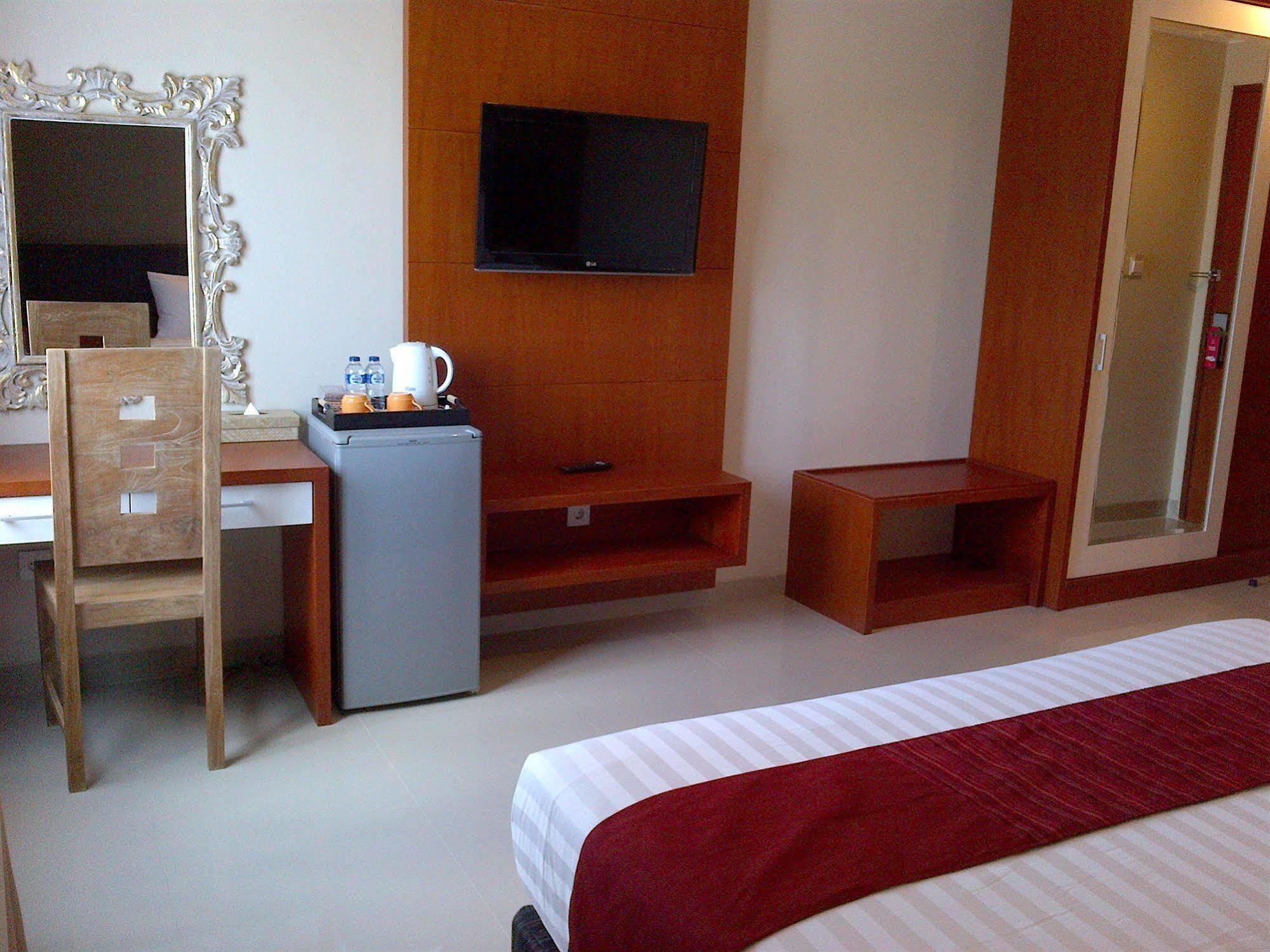 Svarna Hotel Sanur Exteriör bild