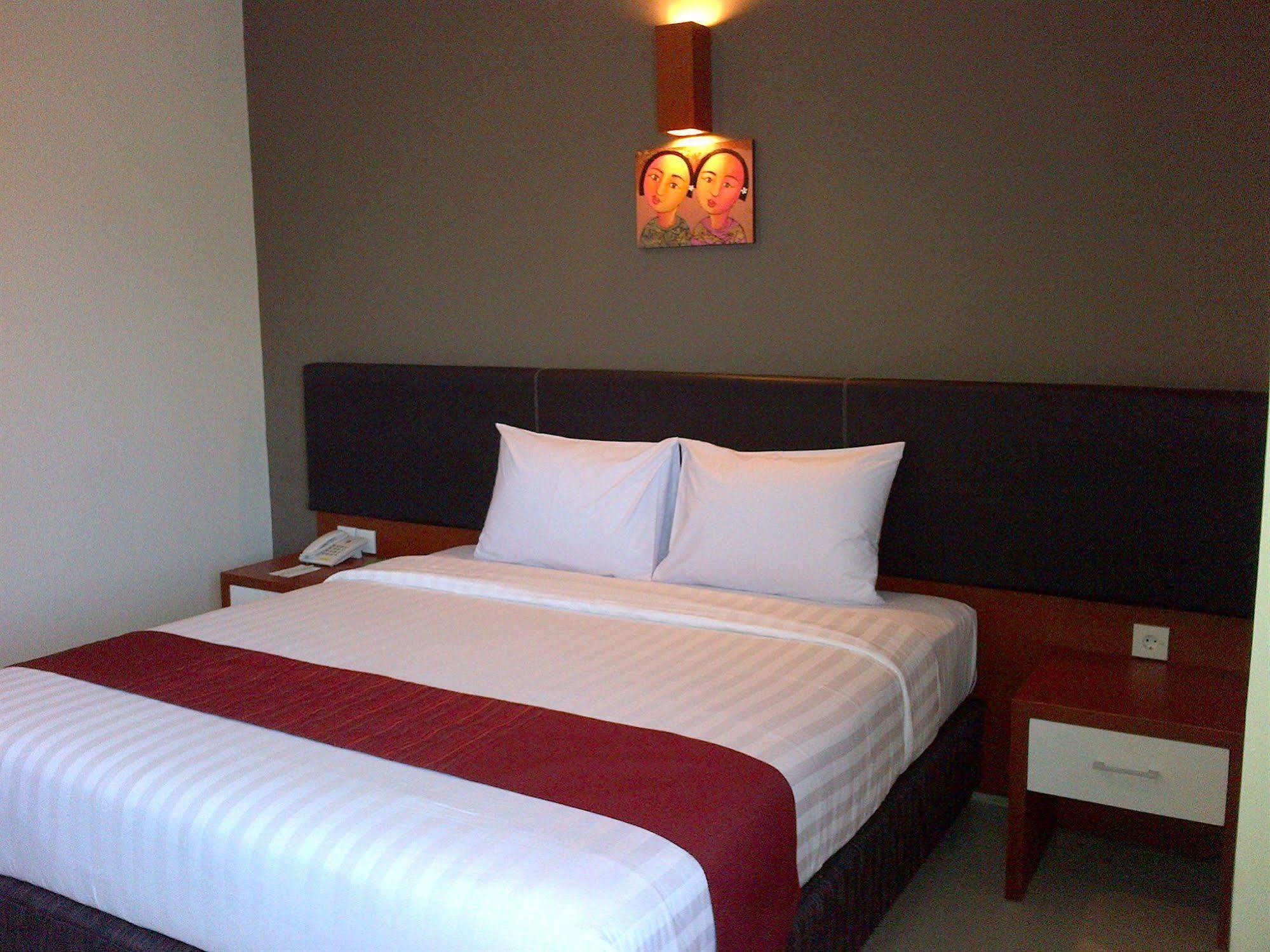 Svarna Hotel Sanur Exteriör bild
