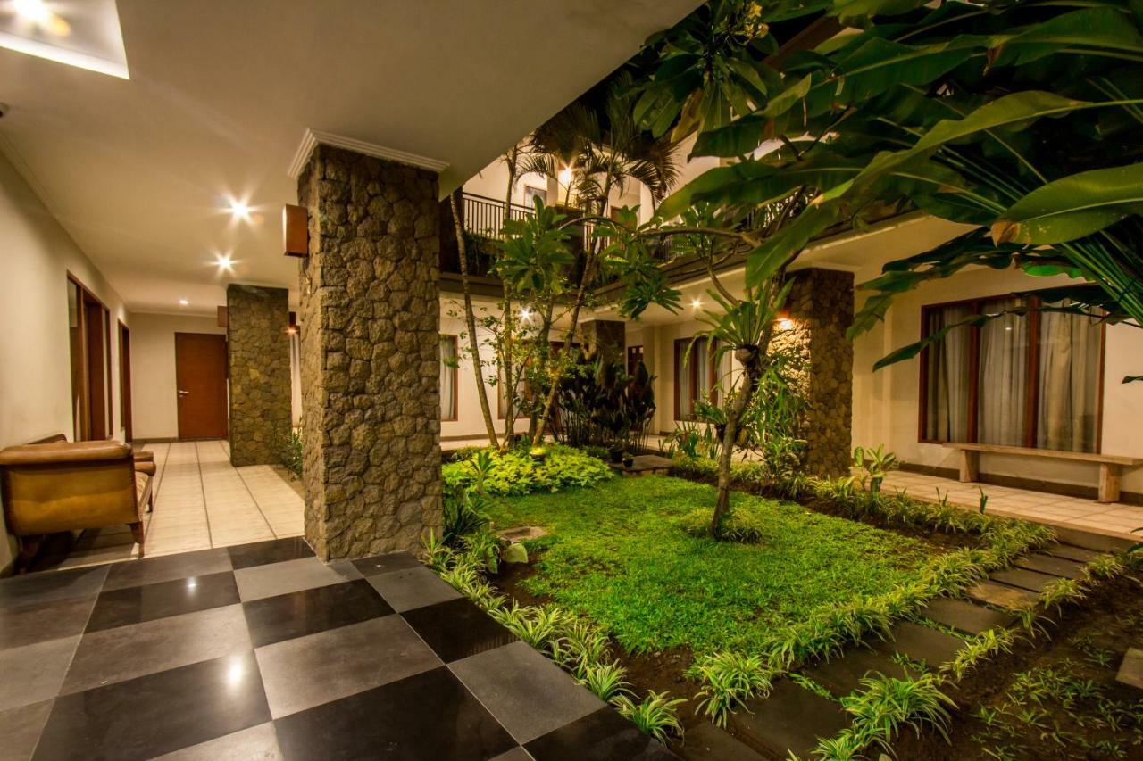 Svarna Hotel Sanur Exteriör bild