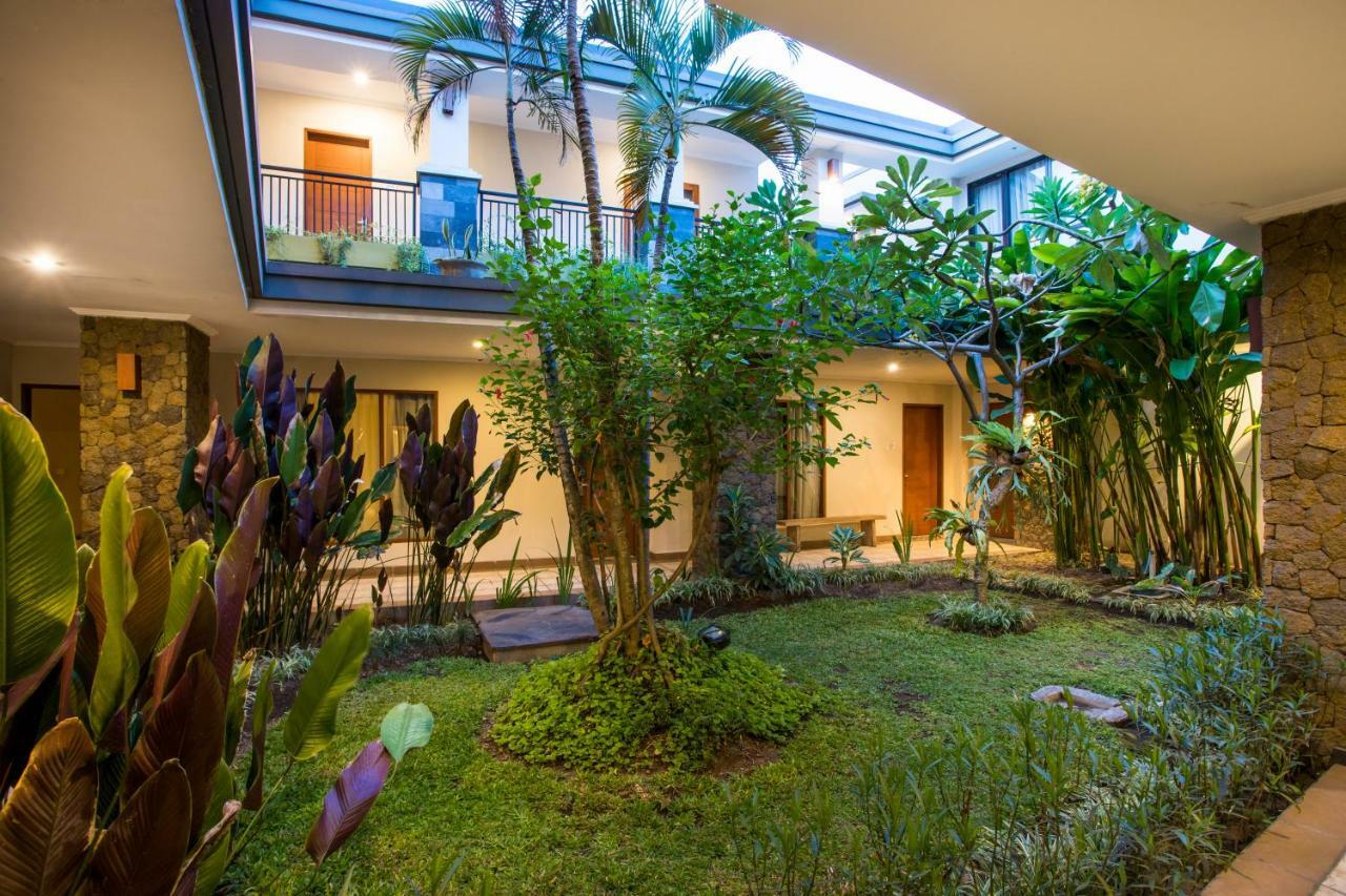 Svarna Hotel Sanur Exteriör bild