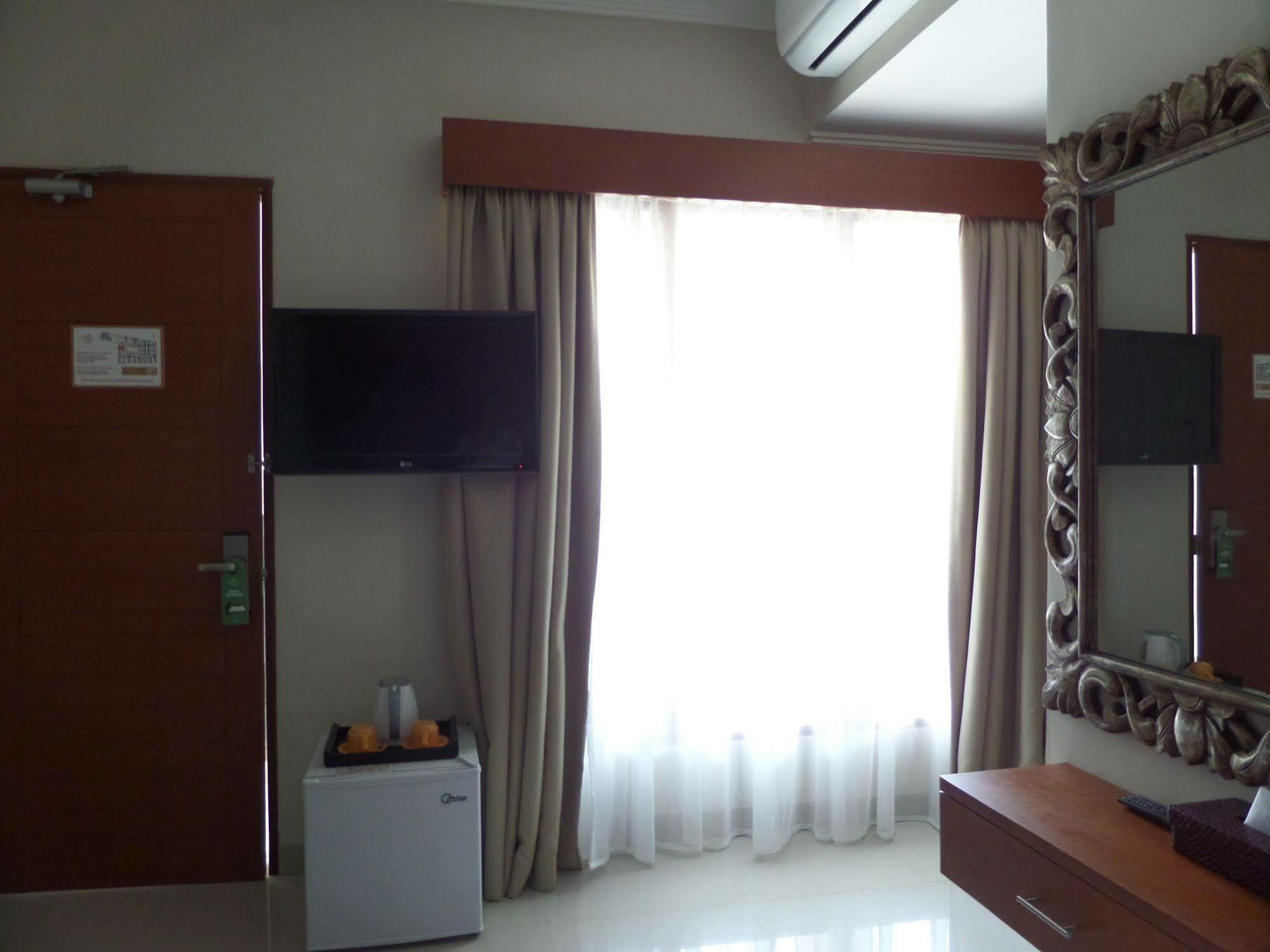 Svarna Hotel Sanur Exteriör bild