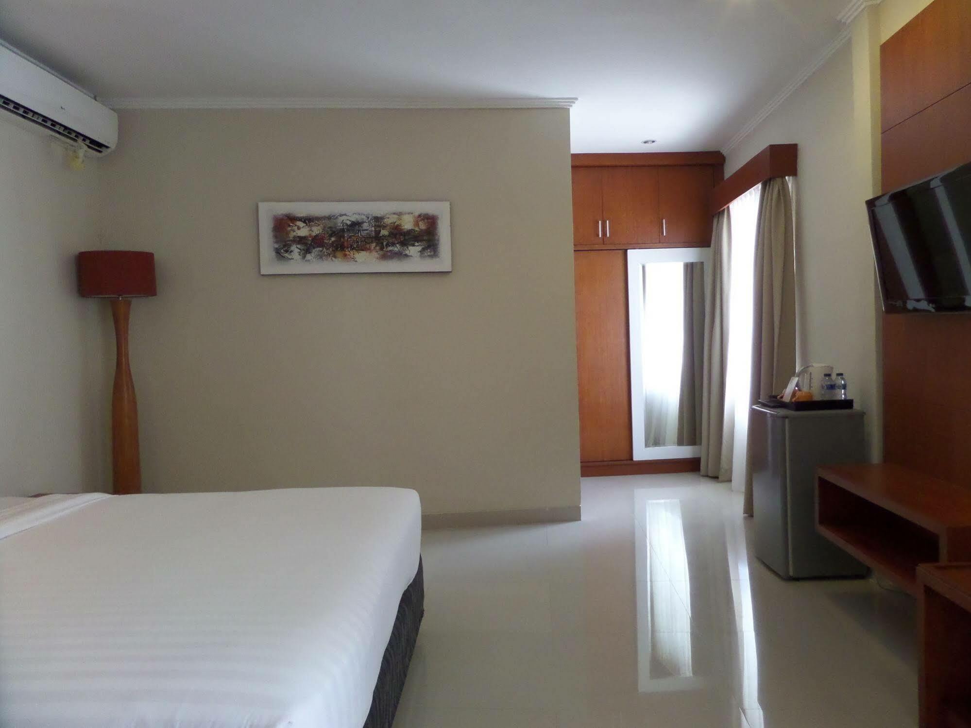 Svarna Hotel Sanur Exteriör bild
