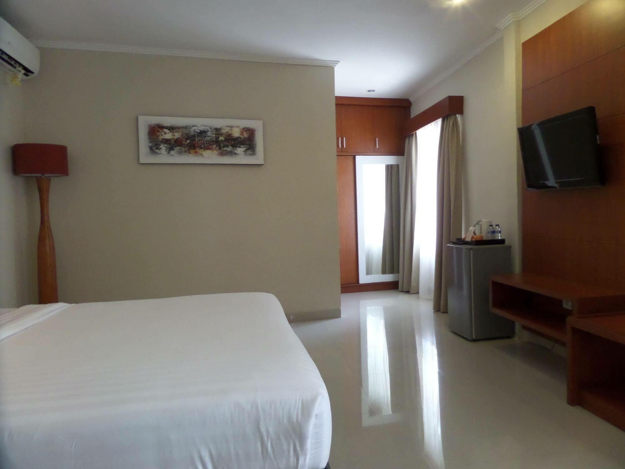 Svarna Hotel Sanur Exteriör bild