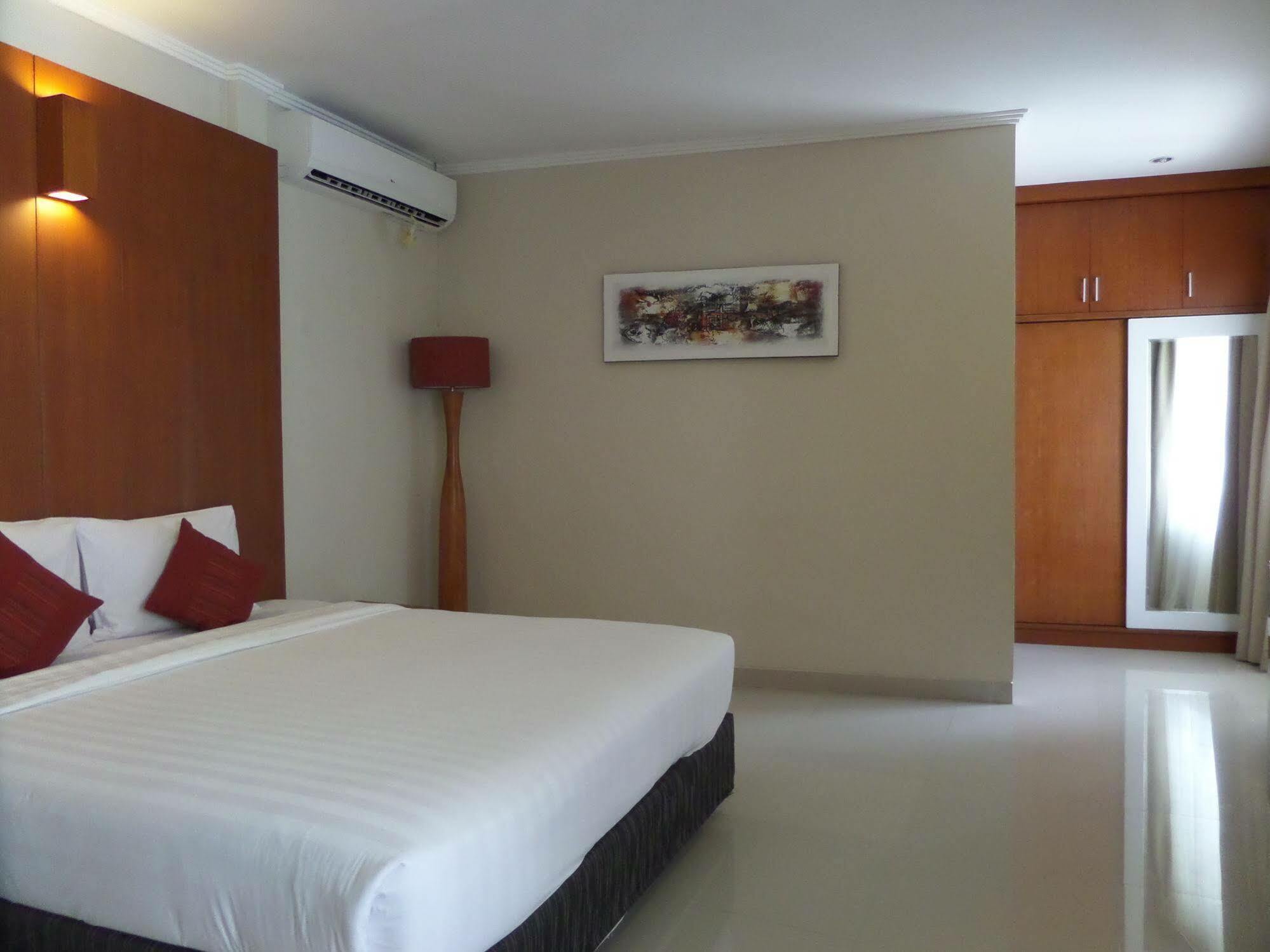 Svarna Hotel Sanur Exteriör bild